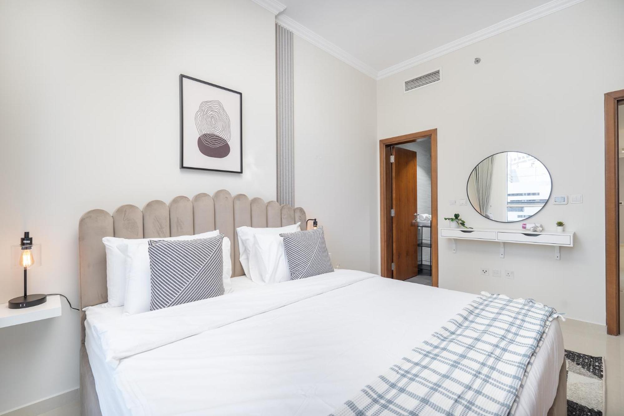 Heaven Crest Vacation Homes Downtown - Studio And 1 Bedroom Suites 2 Minute Walk To Dubai Mall And Burj Khalifa Extérieur photo